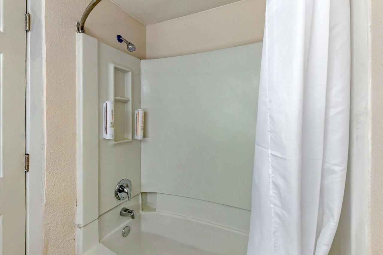 Suburban Extended Stay Hotel 롤리 외부 사진